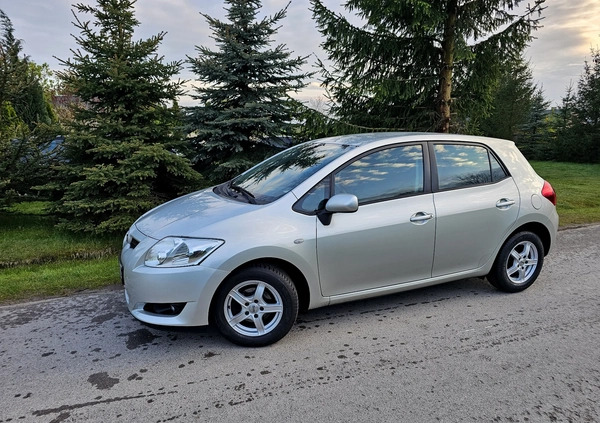 Toyota Auris cena 19900 przebieg: 209000, rok produkcji 2009 z Chełmża małe 191